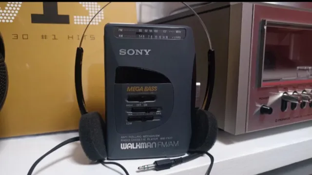 Radiocassetta Walkman Sony WM-FX17 FM/AM