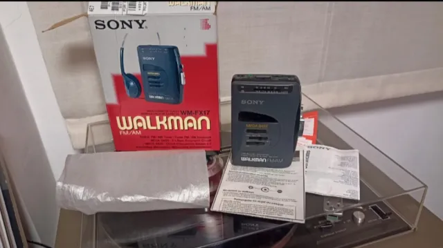 Radiocassetta Walkman Sony WM-FX17 FM/AM