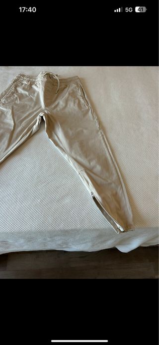Pantalones beige