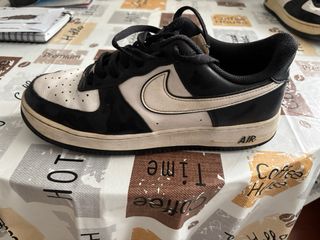 Zapatillas Nike Air Force 1 Negras y Blancas