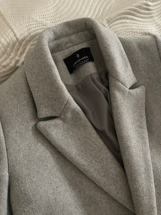 Abrigo Stradivarius Gris Talla M