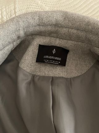 Abrigo Stradivarius Gris Talla M
