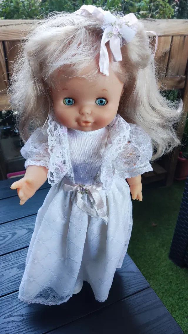 Opportunità. Bambola anni '80