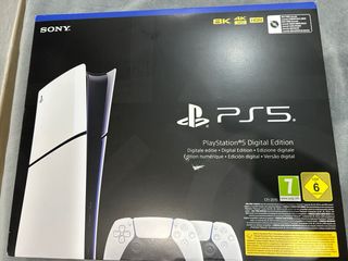 Consola PS5 + 2 Mandos con fundas color rosa 