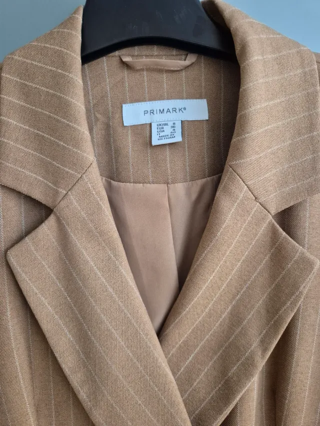 Americana de rayas beige Primark