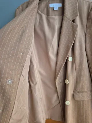 Americana de rayas beige Primark
