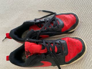Zapatillas Nike Baloncesto Negras y Rojas