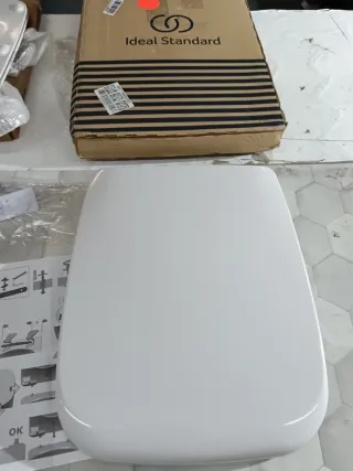 Tapa y asiento de inodoro Ideal Standard T663801