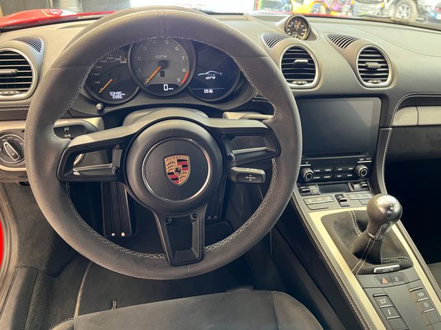 Porsche 718 Cayman 2020 GT4