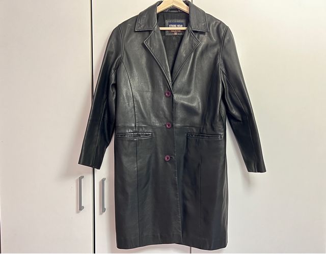 Chaquetón de cuero negro STRONG WEAR