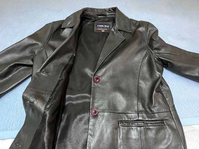 Chaquetón de cuero negro STRONG WEAR