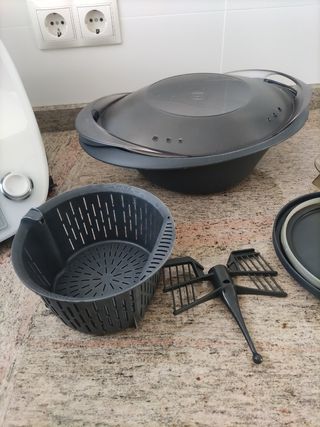 Thermomix TM5 con accesorios y bolsa