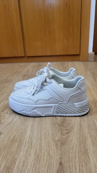Zapatillas deportivas casual blanco crema