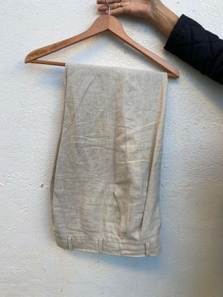 Traje de lino beige