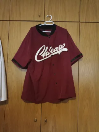 Camiseta Chicago Negra y Roja De Chicago