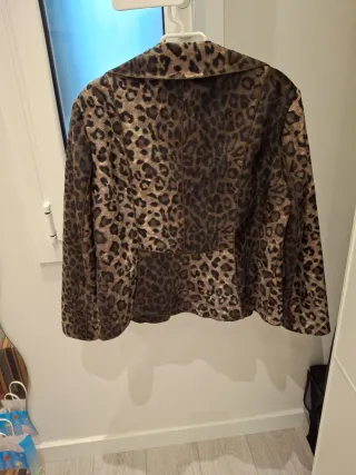 Chaqueta americana Jota Mas Ge estampado leopardo