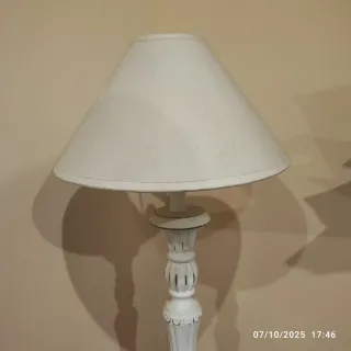Lámpara de mesa estilo clásico