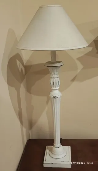 Lámpara de mesa estilo clásico