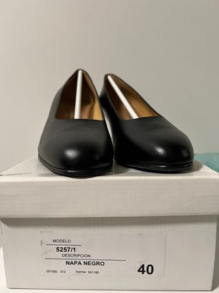 Zapatos de tacón negros