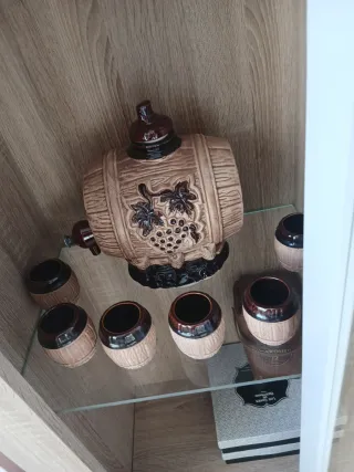 Barril dosificador con 6 vasos