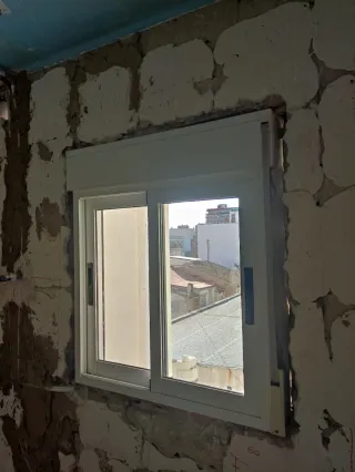 Ventana corredera 90cm alto x 80cm ancho
