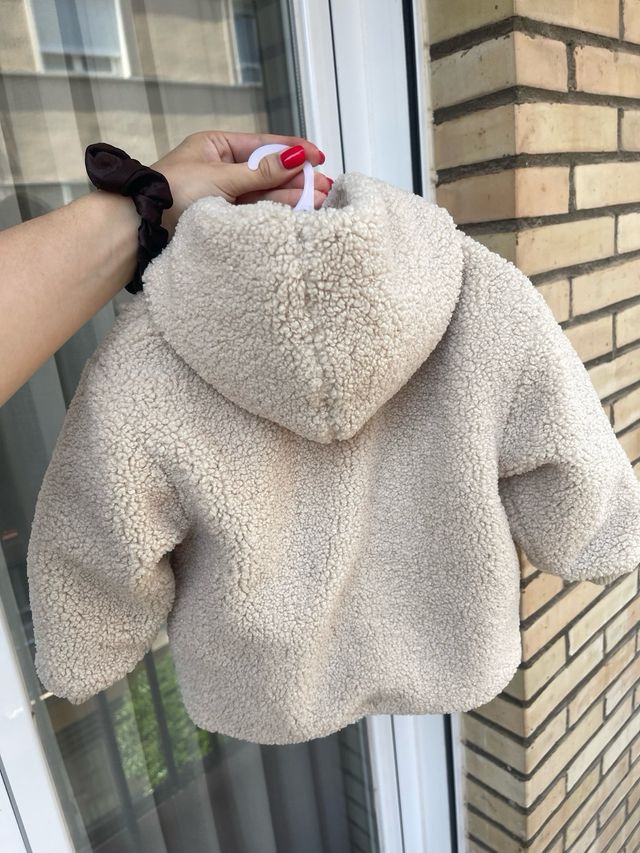 Abrigo Zara niña 80cm (9-12 meses)