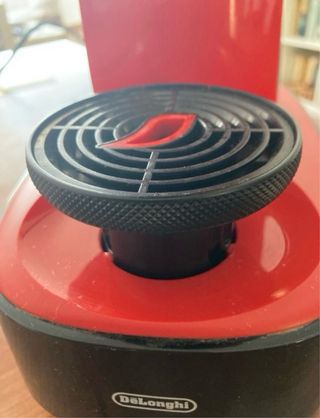 Cafetera Dolce Gusto Delonghi Roja