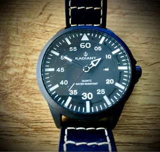 Reloj Radiant RA476601 Negro y Blanco