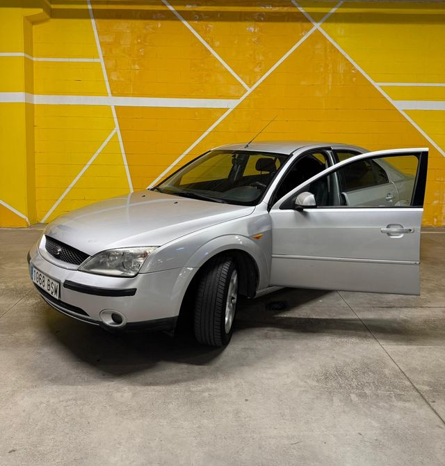 FORD Mondeo 1.8i Trend