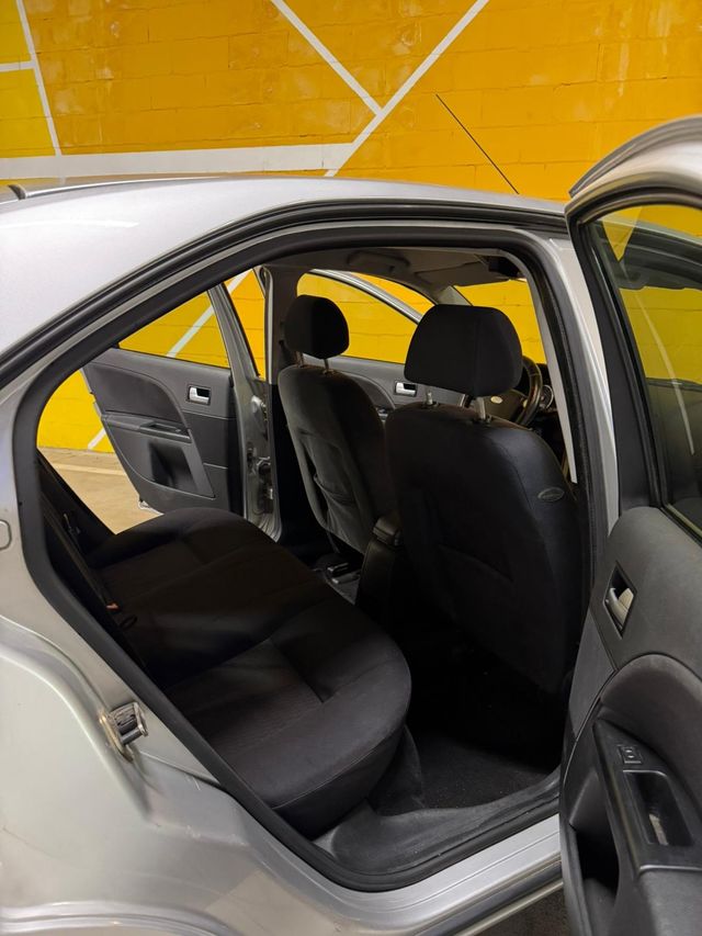 FORD Mondeo 1.8i Trend
