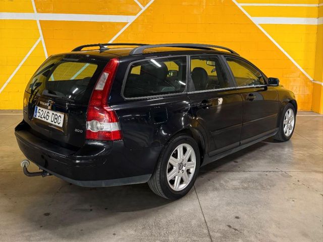 VOLVO V50 2.0D Summum