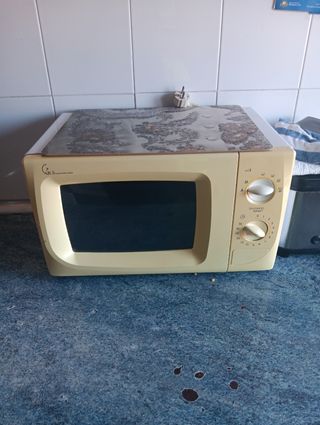 Microondas Daewoo Beige