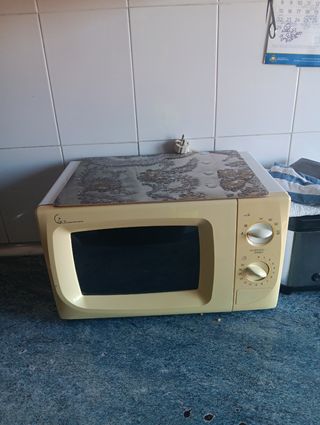 Microondas Daewoo Beige