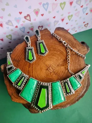 Conjunto collar y pendientes bohemio 