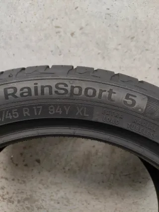 Neumáticos 225/45 R17 Uniroyal