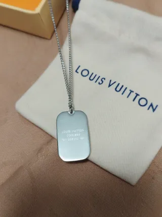 Collar Louis Vuitton plateado