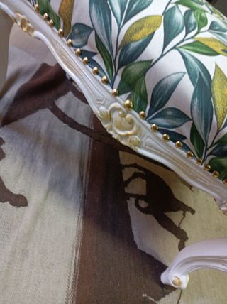 Pouff classico con fantasia floreale