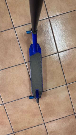 Patinete azul marca venice