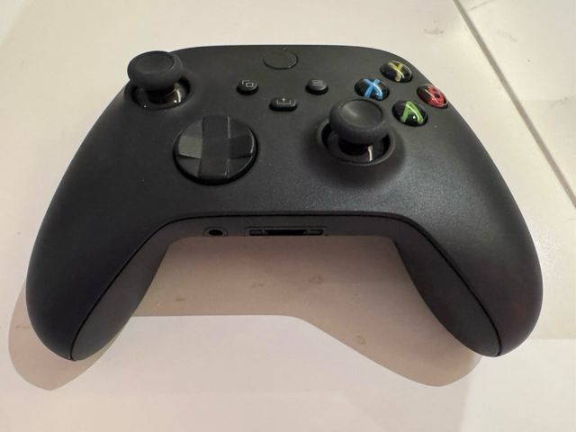 Mando Xbox Carbon Black