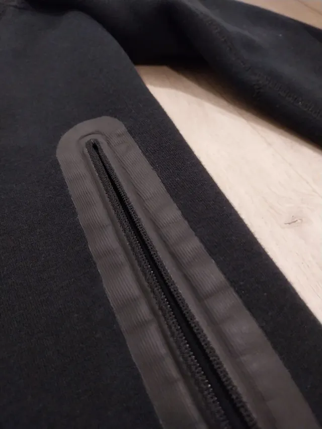 Sudadera Nike Tech Fleece Negra