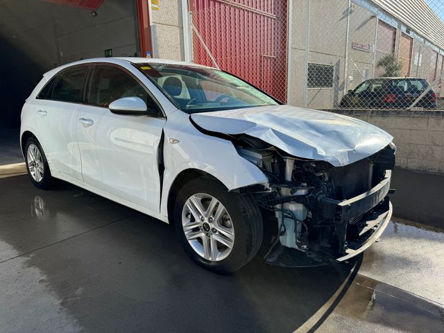 KIA Ceed 1.0 TGDI Año 4/2020