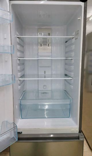 Nevera/Congelador Acero Inox. 1,87m
Marca: Daewoo