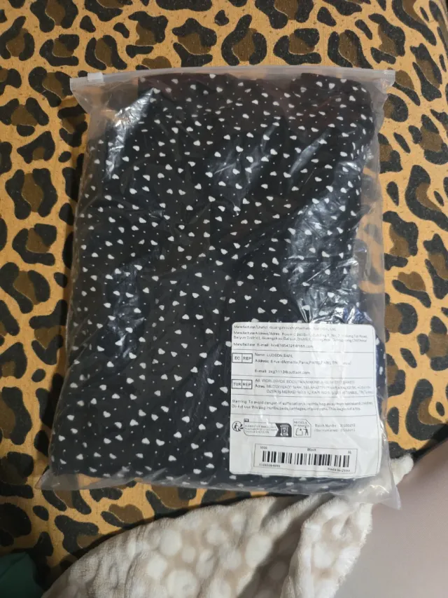 Vestido negro y blanco estampado