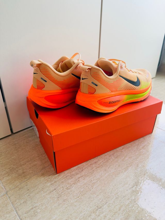 Nike Vomero 18 Talla 44.5