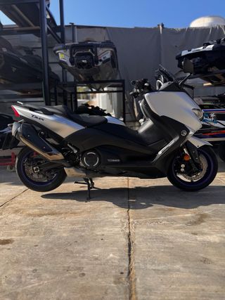 Yamaha TMAX 530