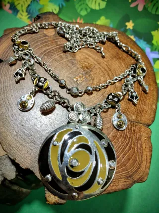 Conjunto collar y pendientes