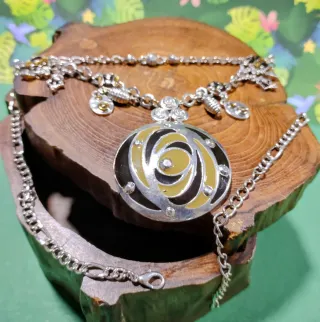 Conjunto collar y pendientes