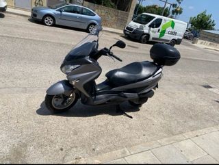 Suzuki Burgman 200cc Moto