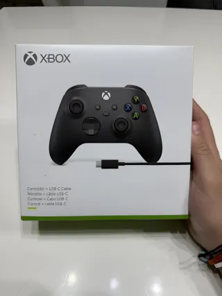 Mando Xbox Carbon Black + Cable USB-C