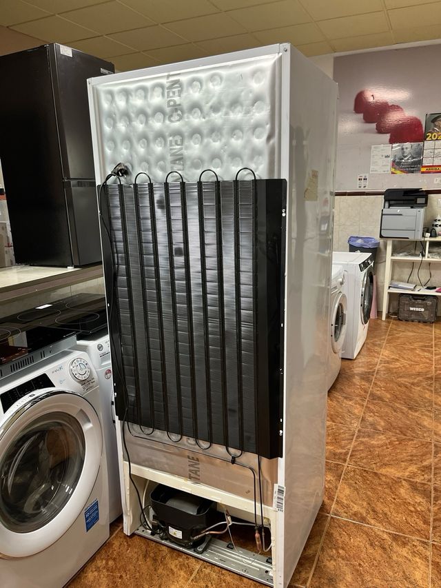 frigorífico Indesit 70 ancho AA